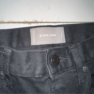 Everlane High Kick Crop Jet Black Jeans (26 Regular) | RM# 139393 |